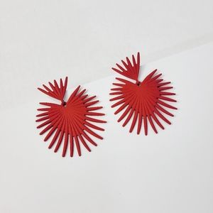 GEOMETRIC EXAGGERATED DROP EARRINGS